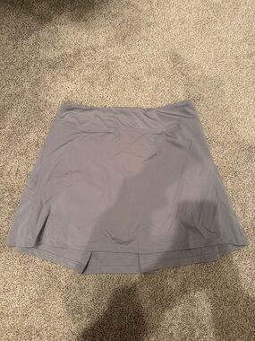 Women's Athletic Skort in Light Gray